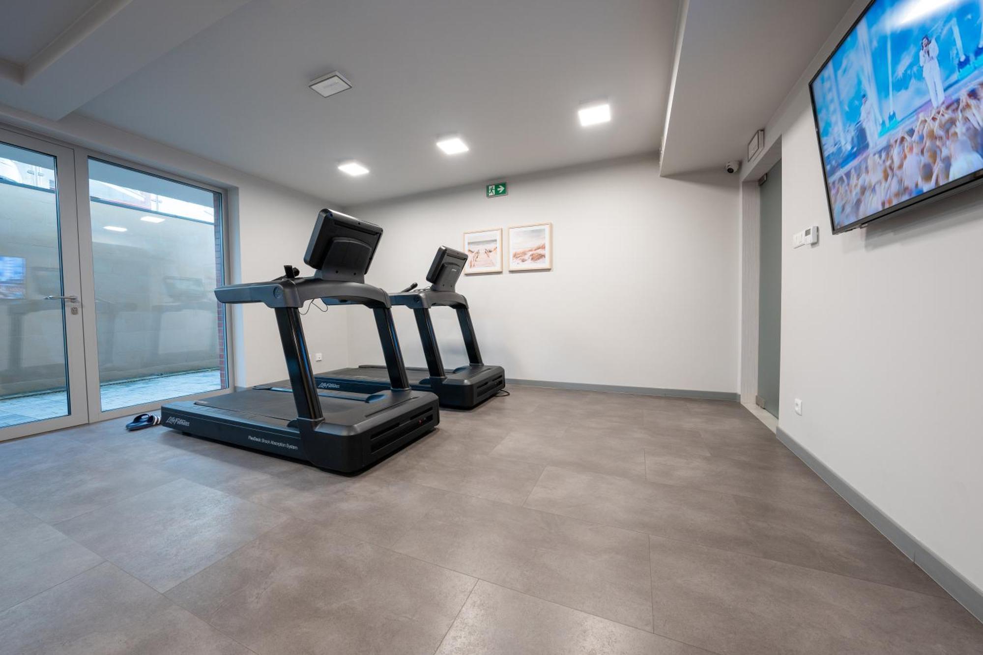 Miodowy Apartament Z Duzym Tarasem W Rewalu, Blisko Morza 外观 照片